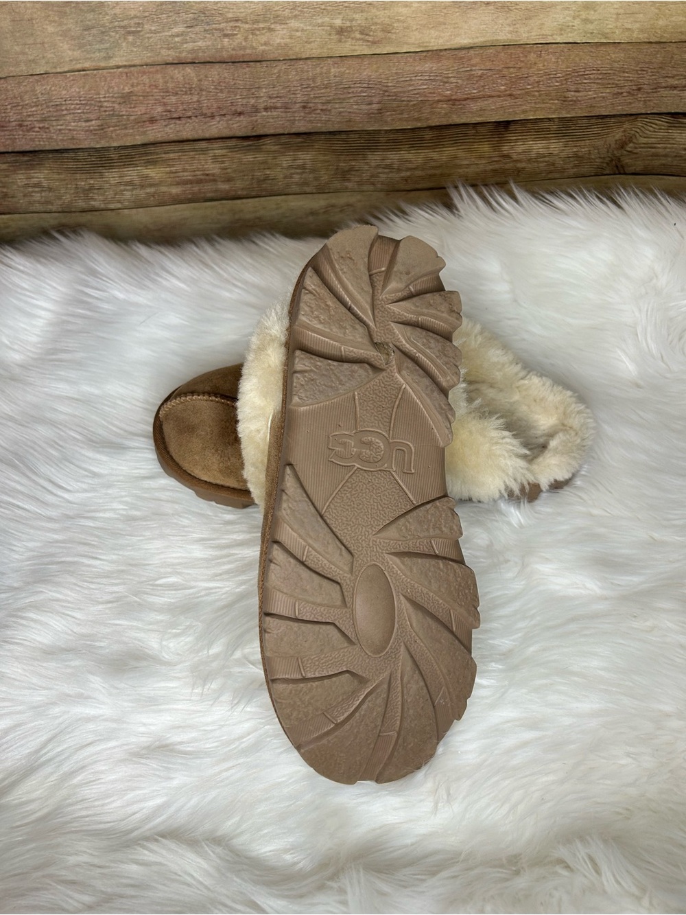 UGG Coquette Slipper Sheepskin Slide Size 8 - Picture 5 of 5
